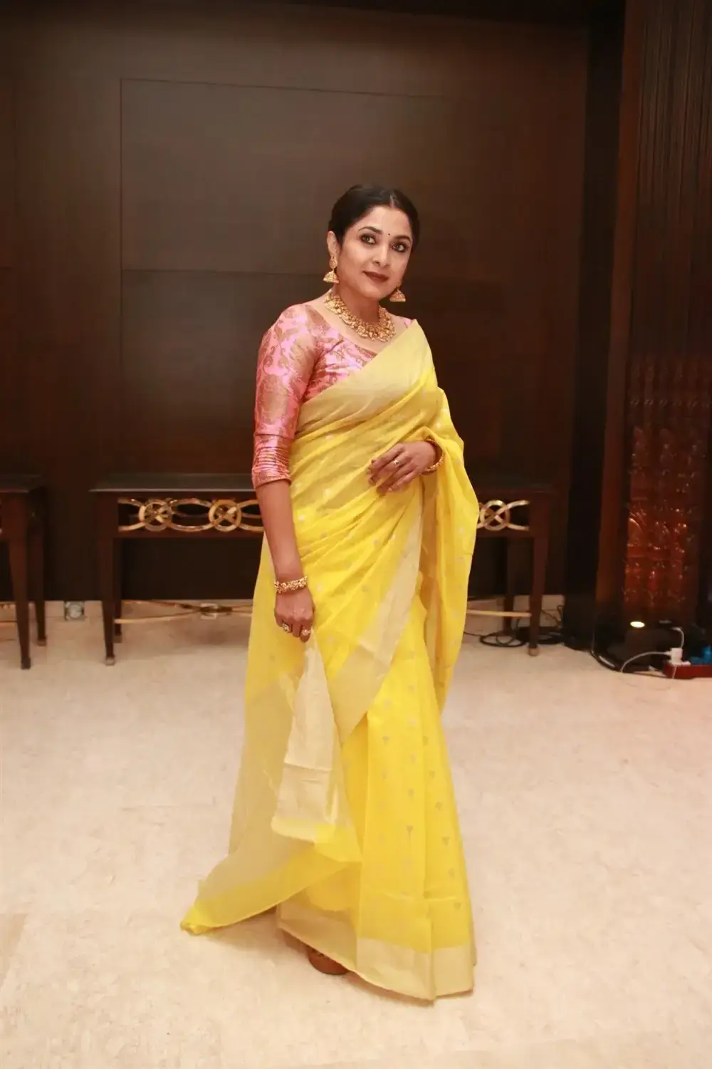 SOUTH INDIAN QUEEN RAMYA KRISHNAN IN YELLOW SAREE 6